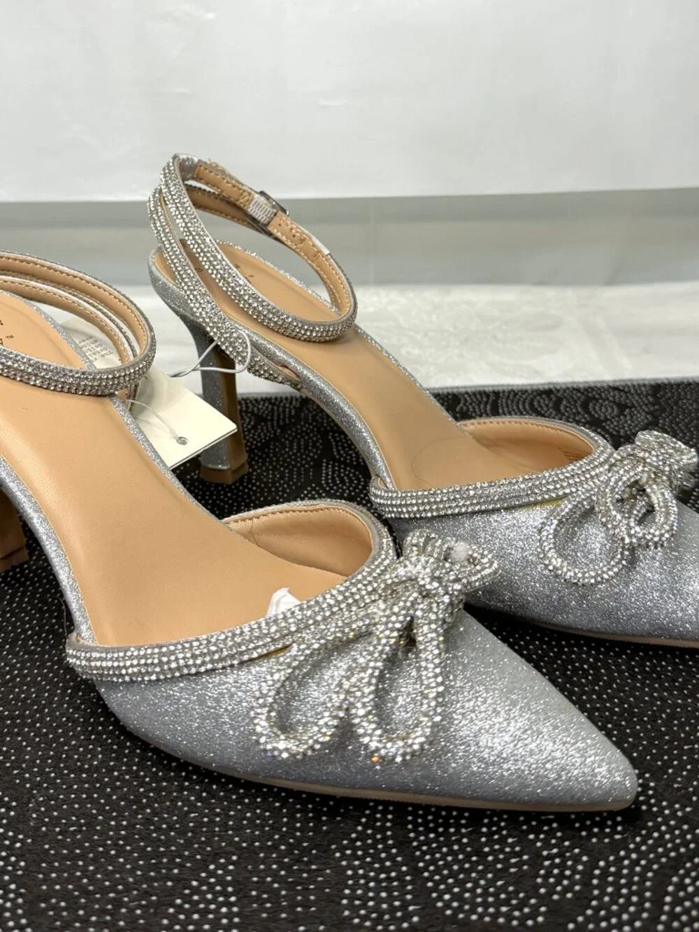 A New Day Carmin Pointed‎ Silver Rhinestone Bow Ankle Strap Shoes Woman's size 9